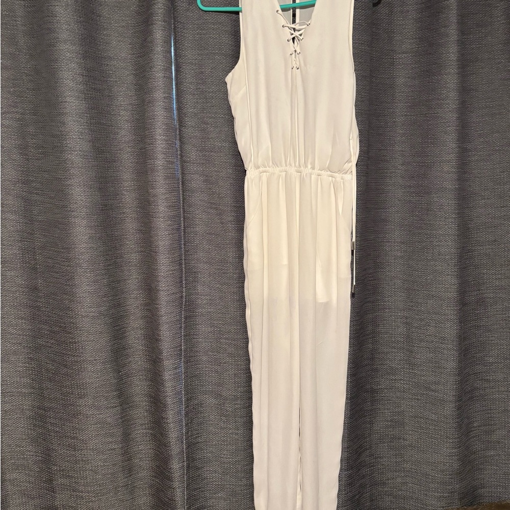 Love Tree White Sleeveless Top